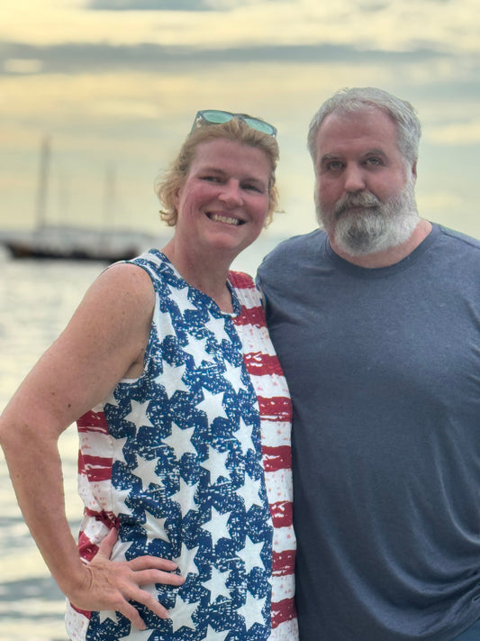 Custom Graphics and Printing Services: Meeting business needs through creative solutions.