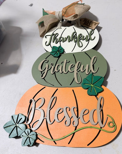 Ready-Made Seasonal Door Signs & Holiday Décor