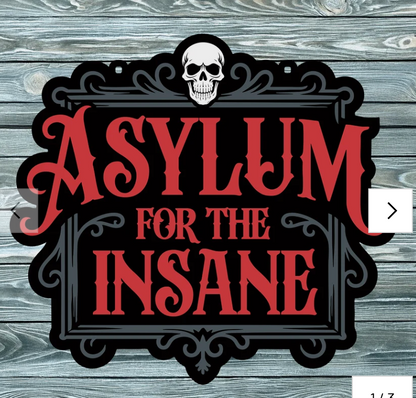 Ready-Made Seasonal Door Signs & Holiday Décor